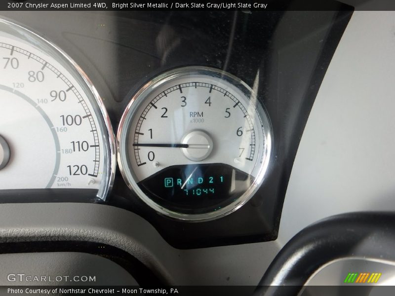 Bright Silver Metallic / Dark Slate Gray/Light Slate Gray 2007 Chrysler Aspen Limited 4WD