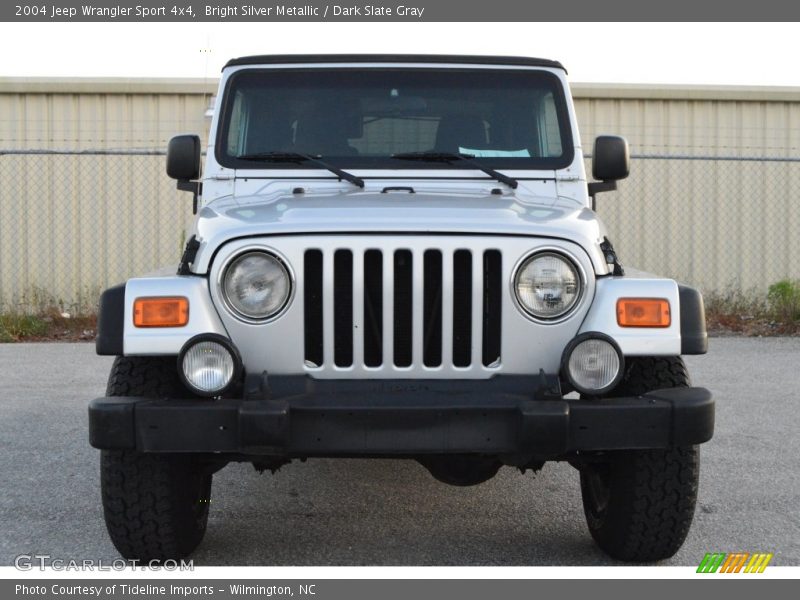 Bright Silver Metallic / Dark Slate Gray 2004 Jeep Wrangler Sport 4x4