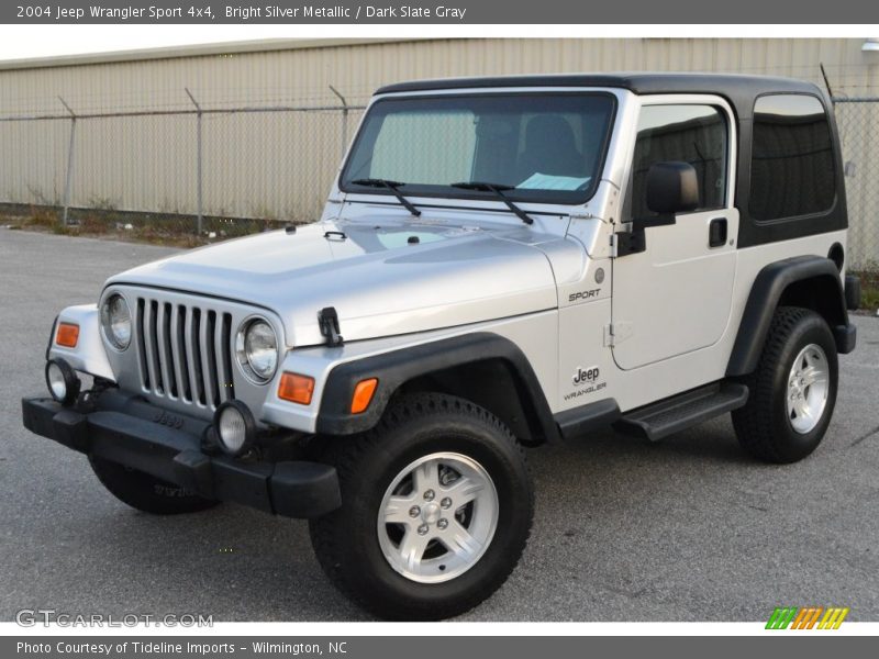 Bright Silver Metallic / Dark Slate Gray 2004 Jeep Wrangler Sport 4x4