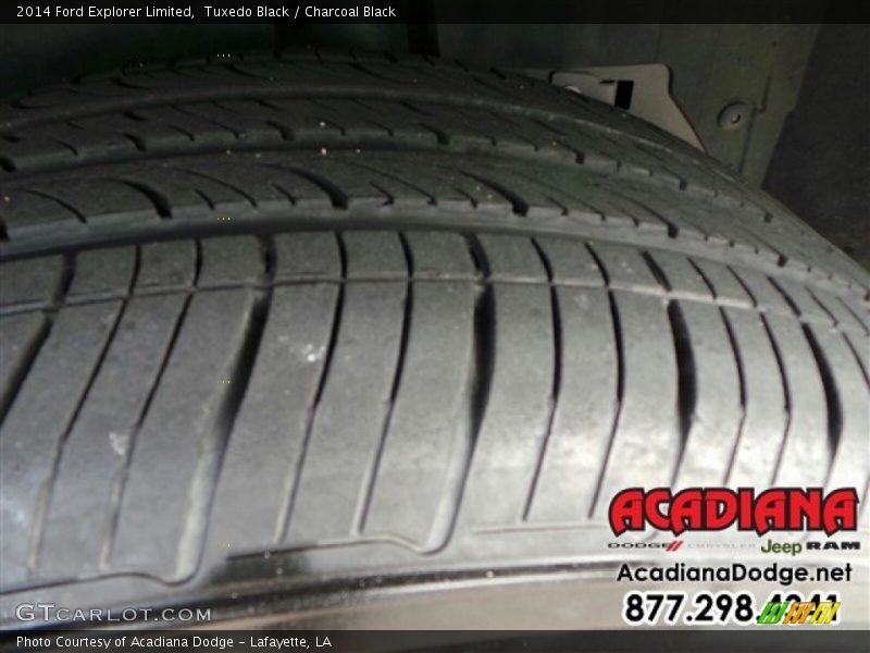 Tuxedo Black / Charcoal Black 2014 Ford Explorer Limited