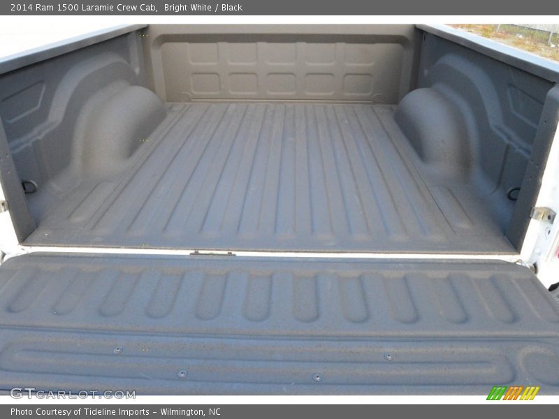 Bright White / Black 2014 Ram 1500 Laramie Crew Cab