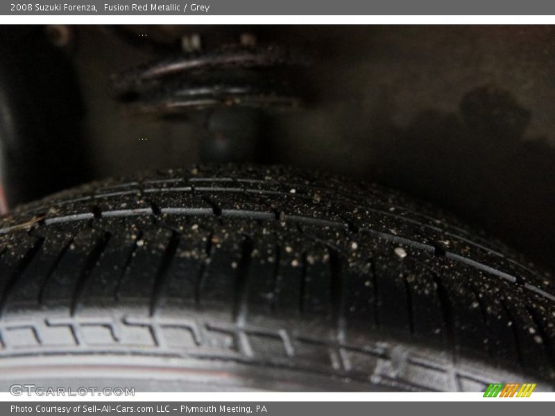 Fusion Red Metallic / Grey 2008 Suzuki Forenza