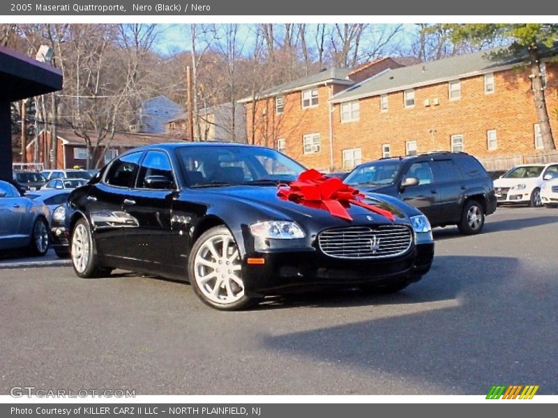 Nero (Black) / Nero 2005 Maserati Quattroporte