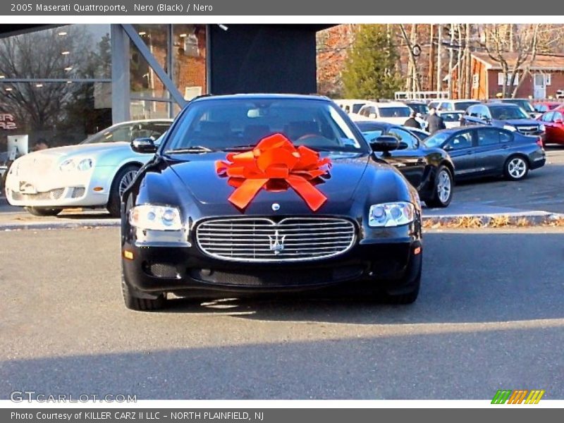 Nero (Black) / Nero 2005 Maserati Quattroporte