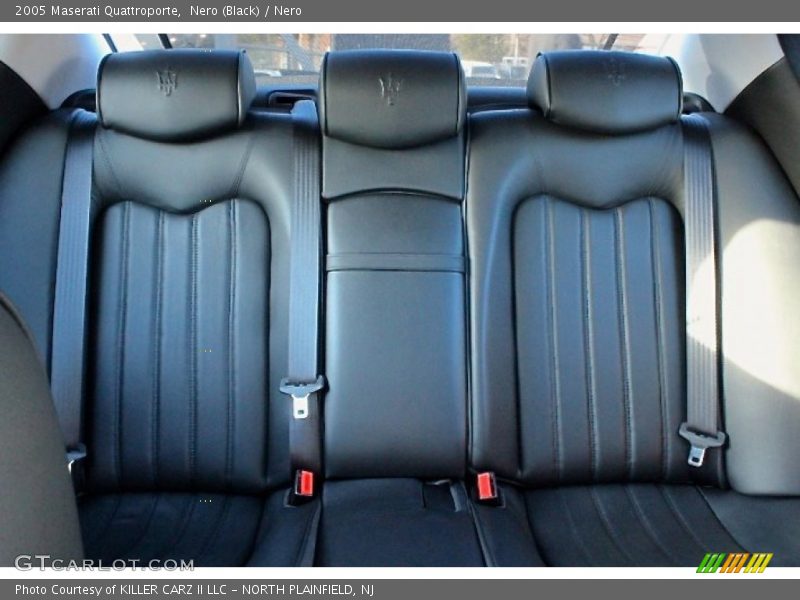 Nero (Black) / Nero 2005 Maserati Quattroporte