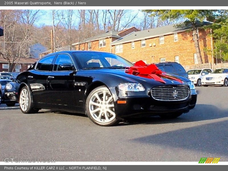 Nero (Black) / Nero 2005 Maserati Quattroporte