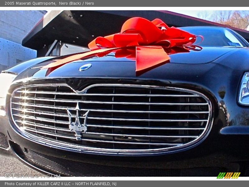 Nero (Black) / Nero 2005 Maserati Quattroporte