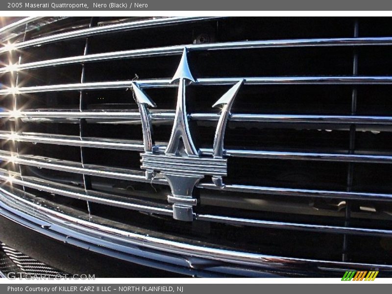 Nero (Black) / Nero 2005 Maserati Quattroporte