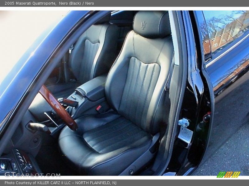 Nero (Black) / Nero 2005 Maserati Quattroporte