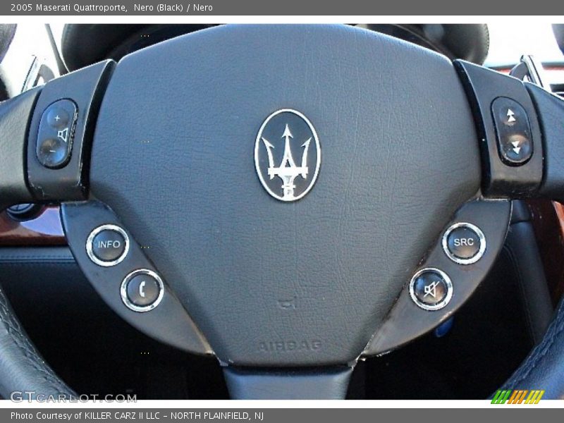 Nero (Black) / Nero 2005 Maserati Quattroporte