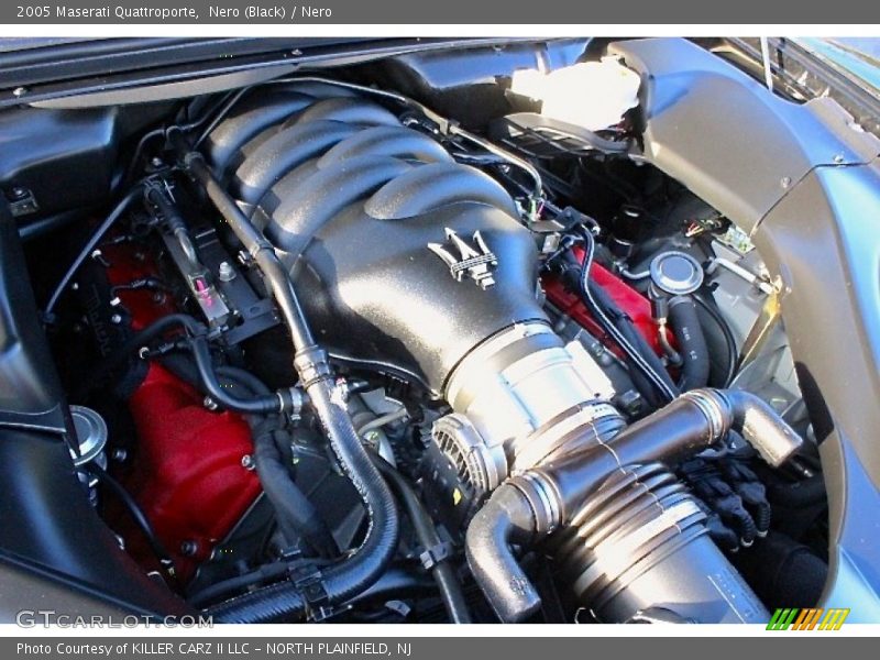 Nero (Black) / Nero 2005 Maserati Quattroporte