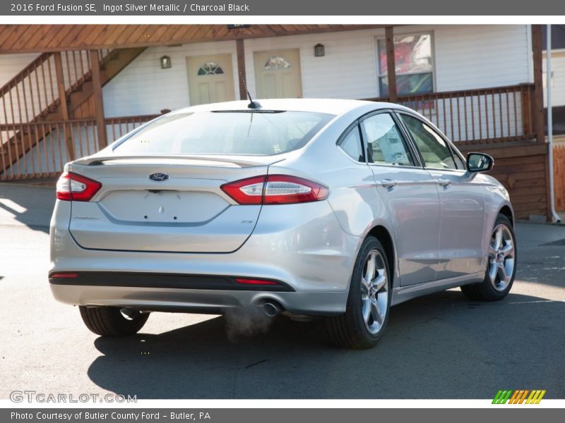 Ingot Silver Metallic / Charcoal Black 2016 Ford Fusion SE