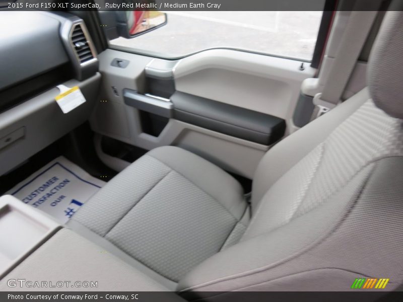 Ruby Red Metallic / Medium Earth Gray 2015 Ford F150 XLT SuperCab