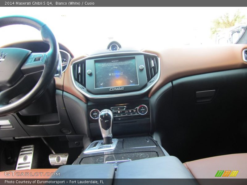 Bianco (White) / Cuoio 2014 Maserati Ghibli S Q4
