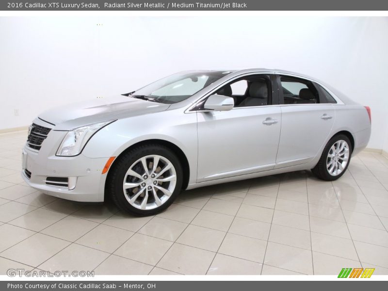  2016 XTS Luxury Sedan Radiant Silver Metallic