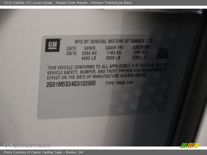 Radiant Silver Metallic / Medium Titanium/Jet Black 2016 Cadillac XTS Luxury Sedan