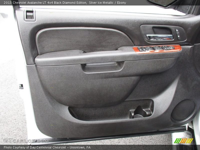 Silver Ice Metallic / Ebony 2013 Chevrolet Avalanche LT 4x4 Black Diamond Edition
