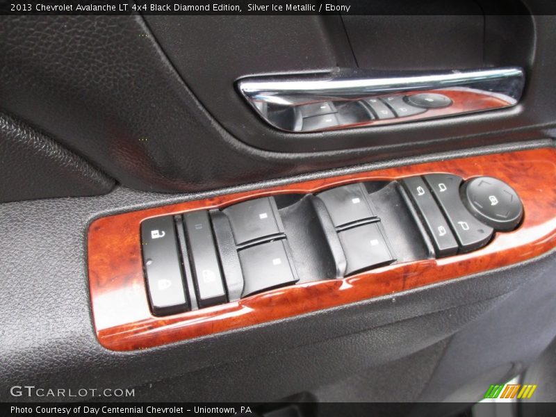 Silver Ice Metallic / Ebony 2013 Chevrolet Avalanche LT 4x4 Black Diamond Edition