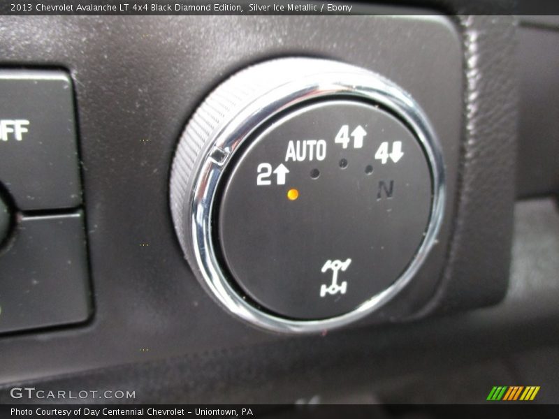 Silver Ice Metallic / Ebony 2013 Chevrolet Avalanche LT 4x4 Black Diamond Edition