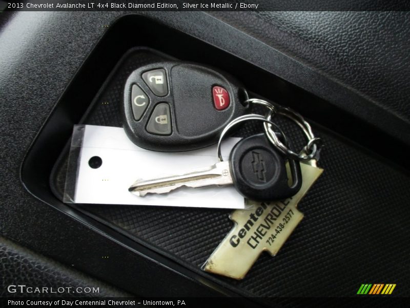 Silver Ice Metallic / Ebony 2013 Chevrolet Avalanche LT 4x4 Black Diamond Edition