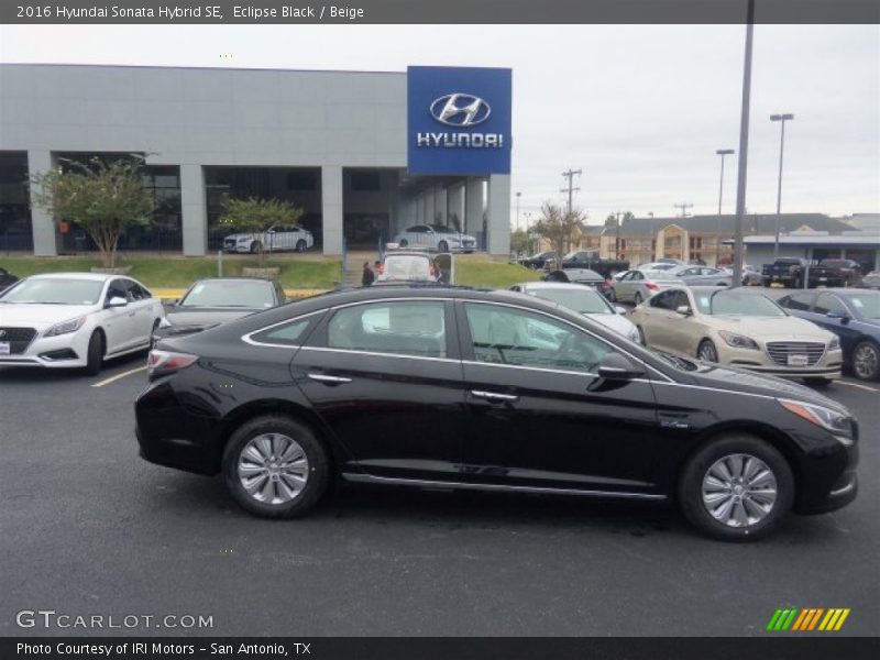 Eclipse Black / Beige 2016 Hyundai Sonata Hybrid SE