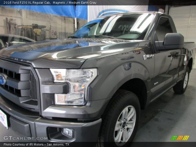 Magnetic / Medium Earth Gray 2016 Ford F150 XL Regular Cab