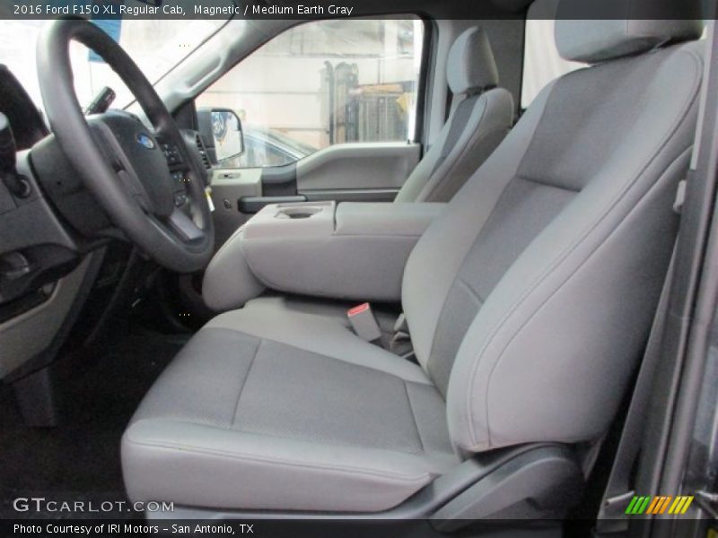 Magnetic / Medium Earth Gray 2016 Ford F150 XL Regular Cab