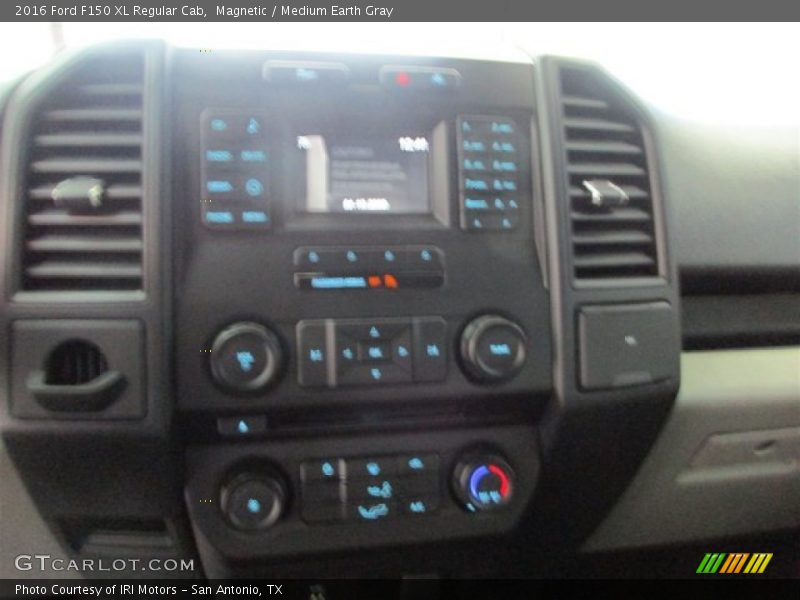 Magnetic / Medium Earth Gray 2016 Ford F150 XL Regular Cab