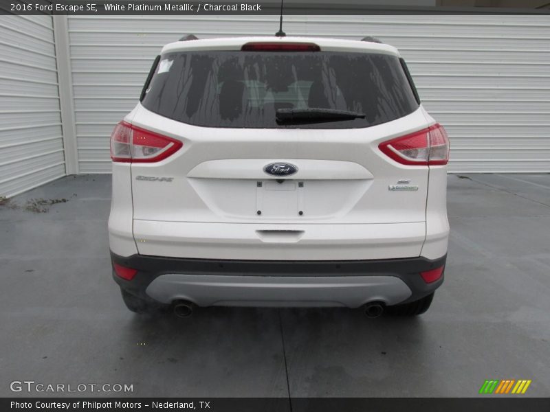 White Platinum Metallic / Charcoal Black 2016 Ford Escape SE