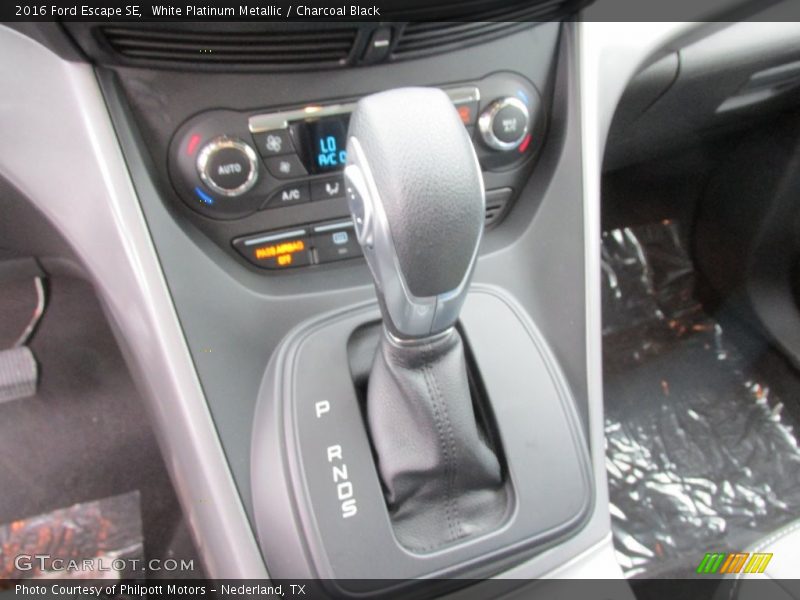 White Platinum Metallic / Charcoal Black 2016 Ford Escape SE