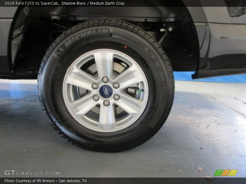 Shadow Black / Medium Earth Gray 2016 Ford F150 XL SuperCab