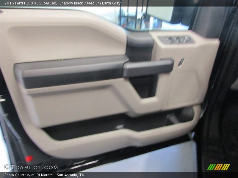 Shadow Black / Medium Earth Gray 2016 Ford F150 XL SuperCab