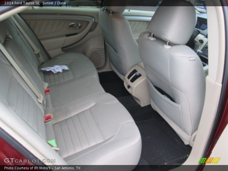 Sunset / Dune 2014 Ford Taurus SE