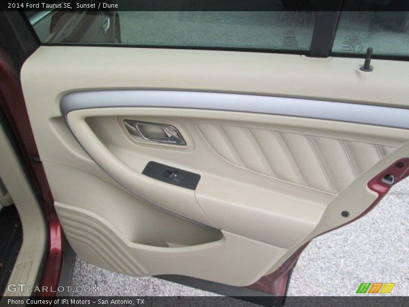 Sunset / Dune 2014 Ford Taurus SE
