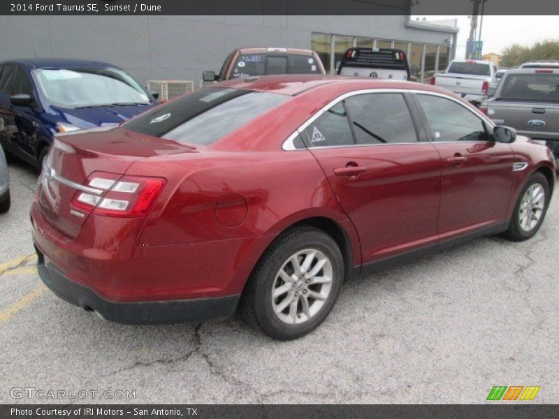 Sunset / Dune 2014 Ford Taurus SE
