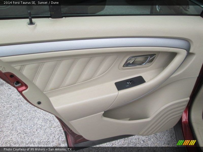Sunset / Dune 2014 Ford Taurus SE