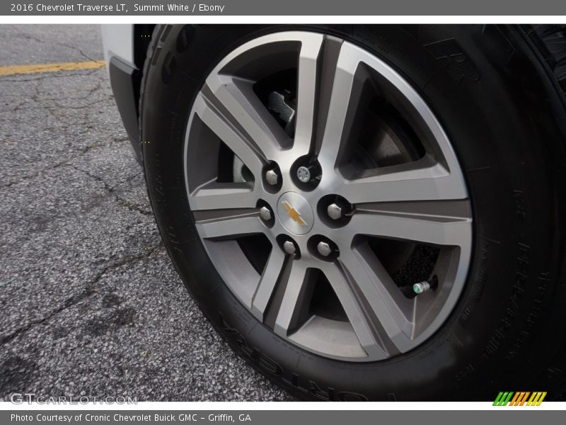Summit White / Ebony 2016 Chevrolet Traverse LT