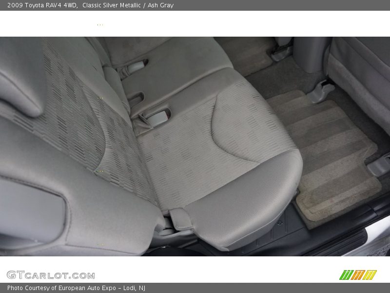 Classic Silver Metallic / Ash Gray 2009 Toyota RAV4 4WD