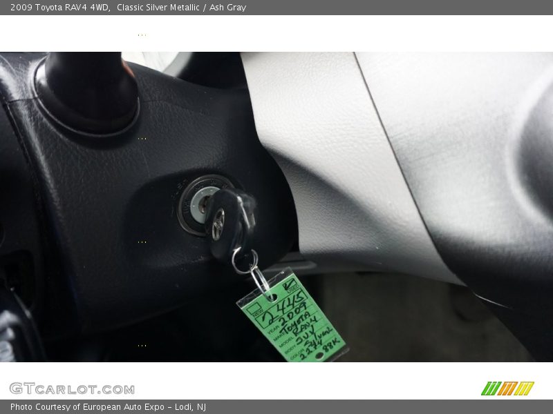 Classic Silver Metallic / Ash Gray 2009 Toyota RAV4 4WD
