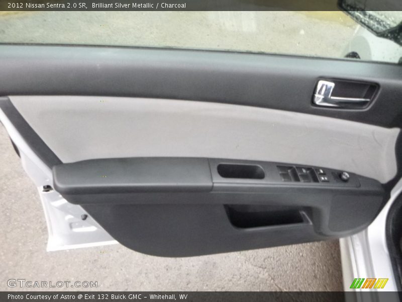 Brilliant Silver Metallic / Charcoal 2012 Nissan Sentra 2.0 SR