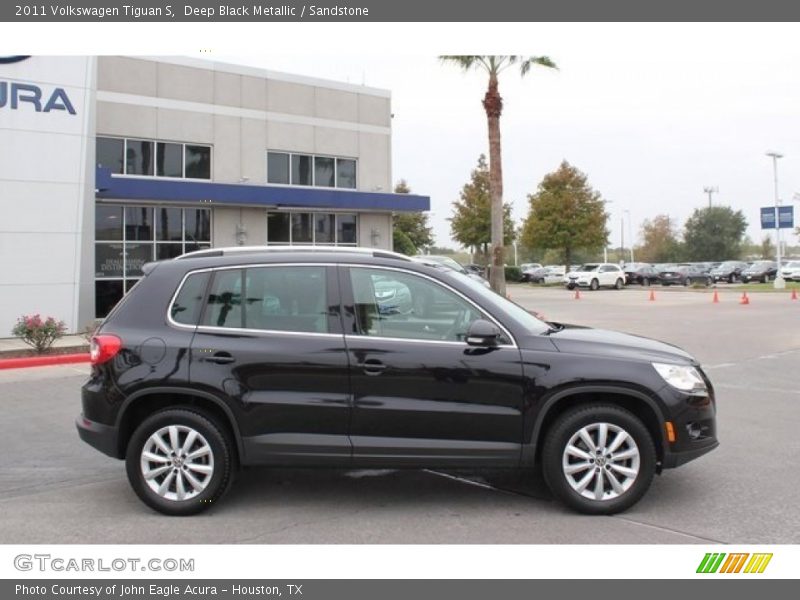 Deep Black Metallic / Sandstone 2011 Volkswagen Tiguan S