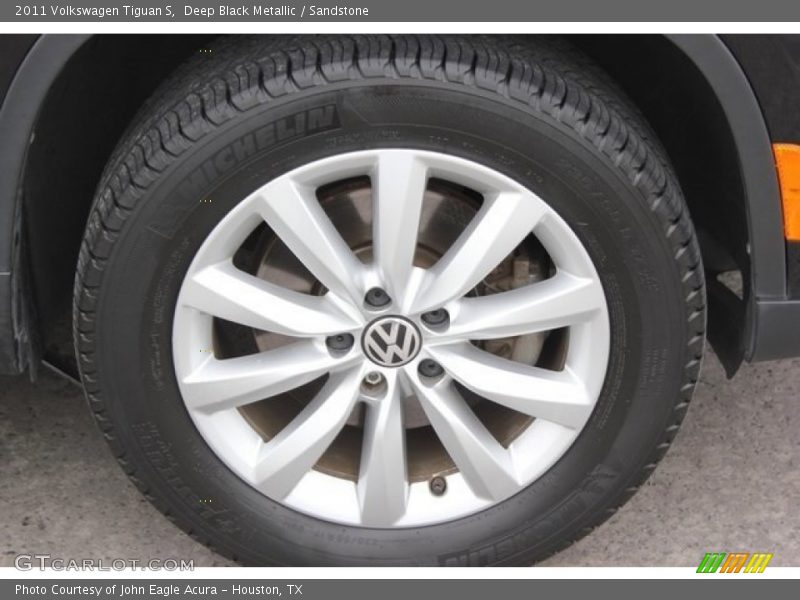Deep Black Metallic / Sandstone 2011 Volkswagen Tiguan S