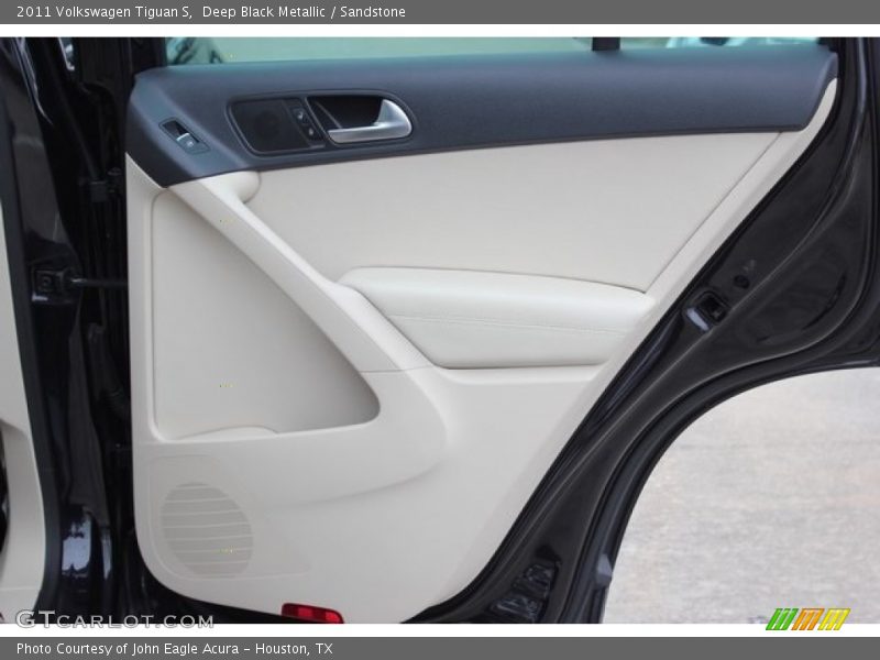 Deep Black Metallic / Sandstone 2011 Volkswagen Tiguan S