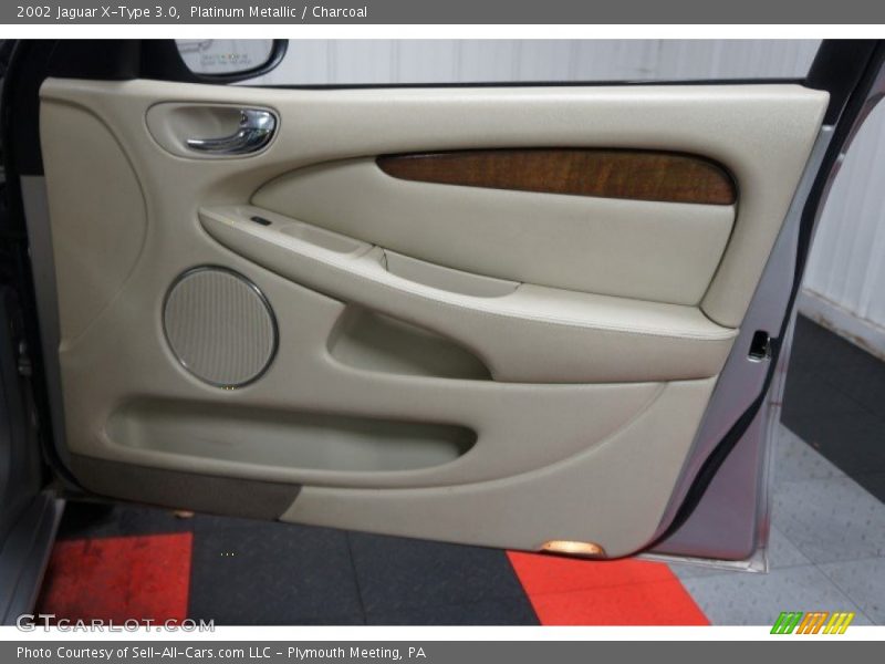 Platinum Metallic / Charcoal 2002 Jaguar X-Type 3.0