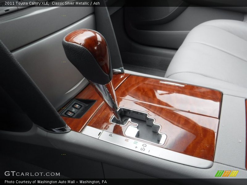 Classic Silver Metallic / Ash 2011 Toyota Camry XLE