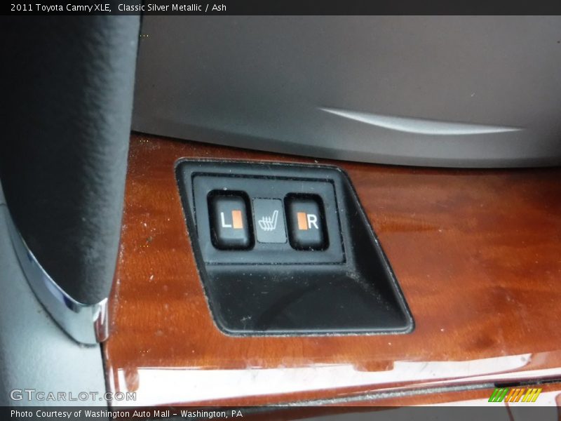 Classic Silver Metallic / Ash 2011 Toyota Camry XLE