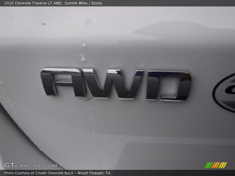 Summit White / Ebony 2016 Chevrolet Traverse LT AWD