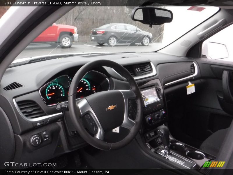 Summit White / Ebony 2016 Chevrolet Traverse LT AWD