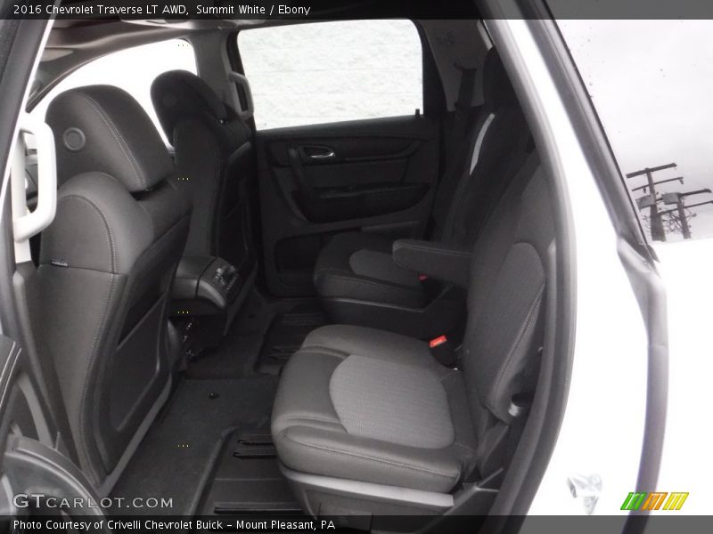 Summit White / Ebony 2016 Chevrolet Traverse LT AWD