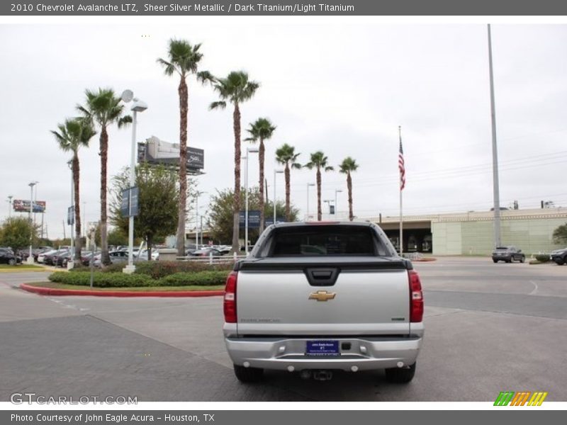 Sheer Silver Metallic / Dark Titanium/Light Titanium 2010 Chevrolet Avalanche LTZ